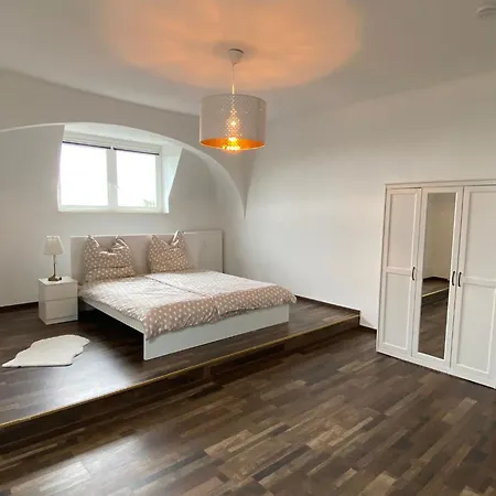 4 Design Atelier 아파트 고슬라르