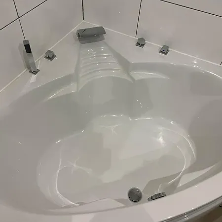 4 Design Atelier * 고슬라르